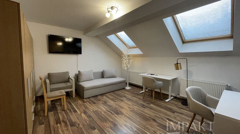 Apartament cu 3 camere de închiriat în Zorilor - Poză 1