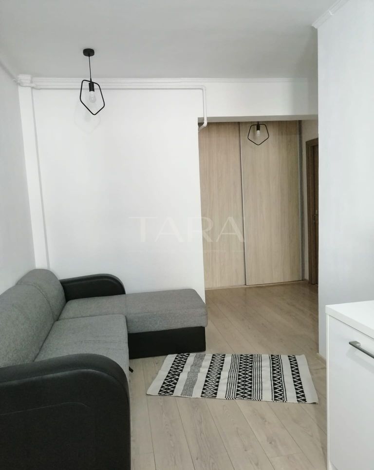 Apartament 2 camere, Baciu, 44 mp, balcon, parcare, ideal investitie. - Poză 1