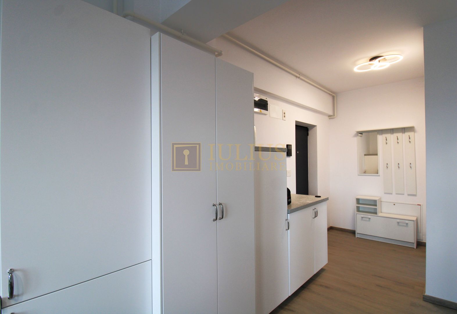 bloc nou, parcare, prima închiriere -Aradului - Poză 17