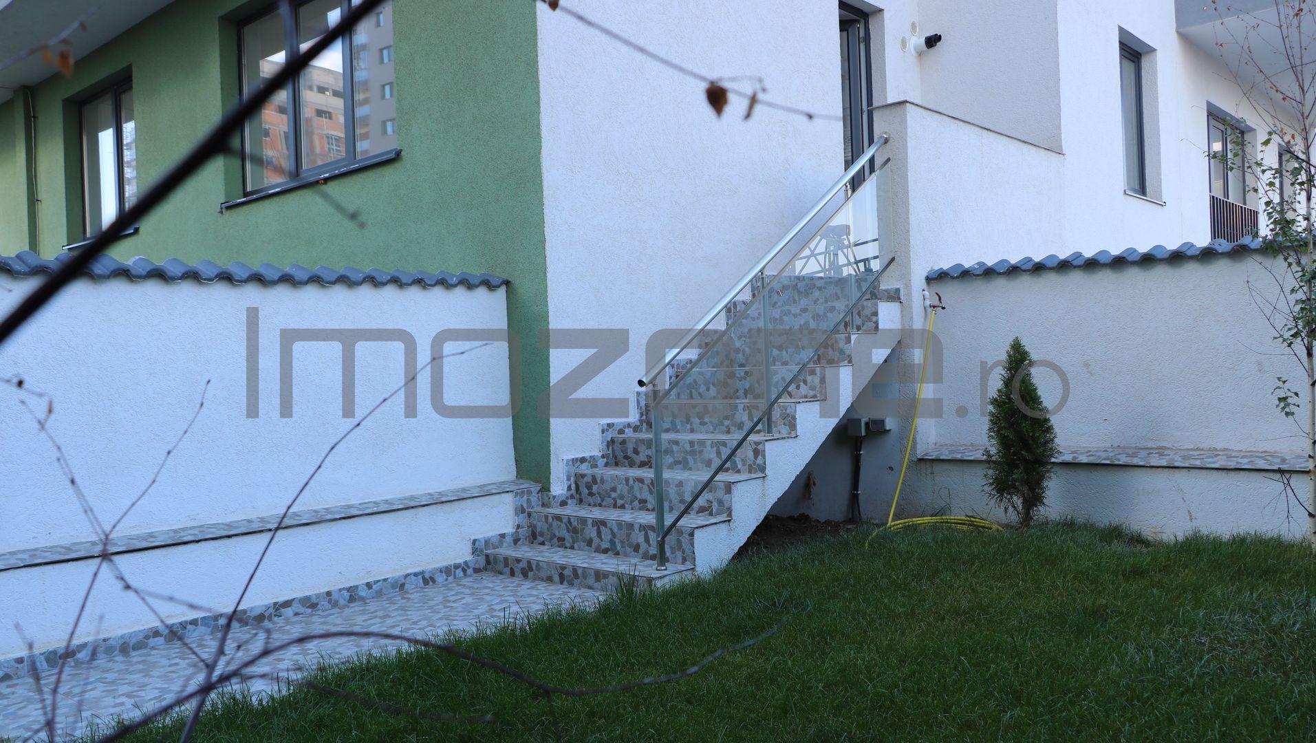 3 CAMERE LA PARTER CU CURTE PROPRIE DE 57MP,  2 BAI, POZITIE PE SUD, COMISION 0% - Poză 17