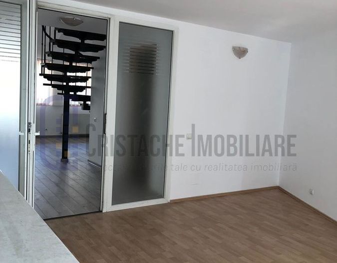 Birou tip duplex_160 mp_contorizare individuala_open space generos + 4 birouri - Poză 5