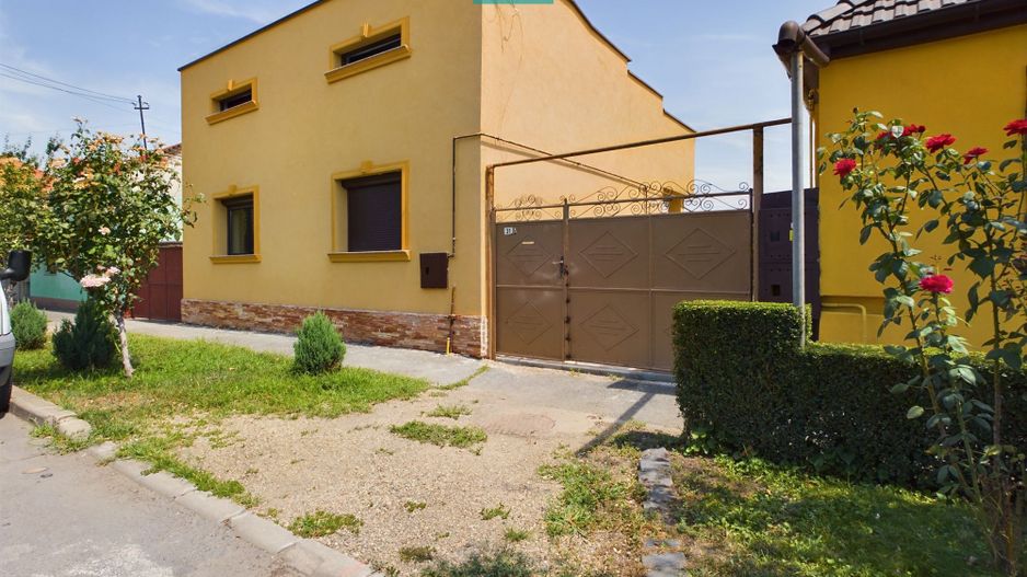 Casă P+M în Bujac - Poză 1