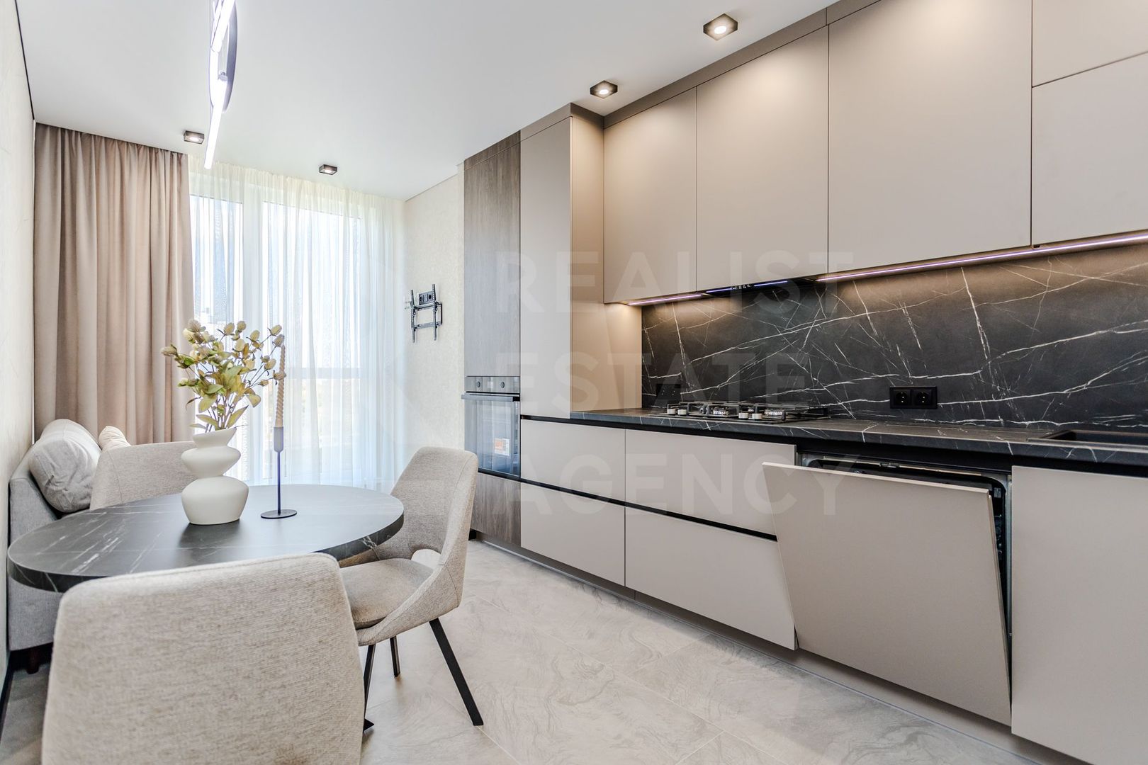 Chirie, apartament, 1 cameră, str. Costeşti, sectorul Centru - Poză 16