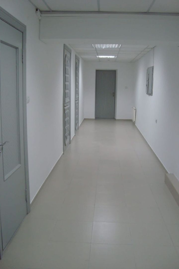 Vânzare oficii la parter, 200mp, perfect pentru magazin, atelier, frizerie, salon cosmetologic, masaj, dentist - Poză 20
