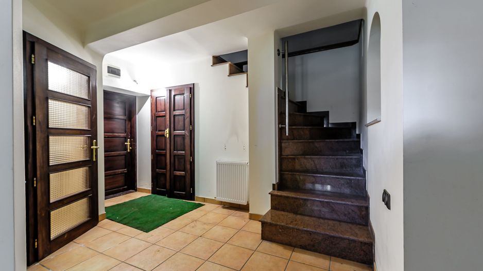 Oportunitate! Casă tip duplex de închiriat - Poză 9