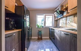 VAND Vila Recent Renovata la 10 minute de Piata Unirii - Poză 2