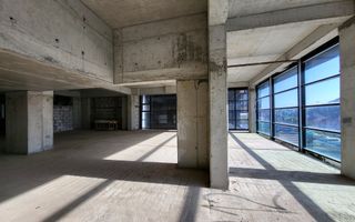 Clădire mixta -3600 mp - Poză 19