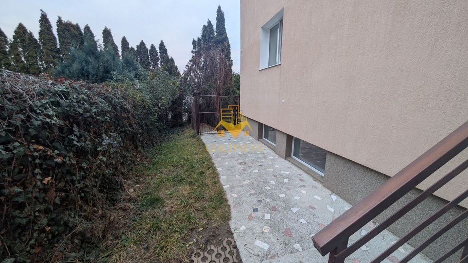 Casa/Spatiu de birou,Andrei Muresanu, 9 Camere,10 Parcari,Curte 2000mp - Poză 33