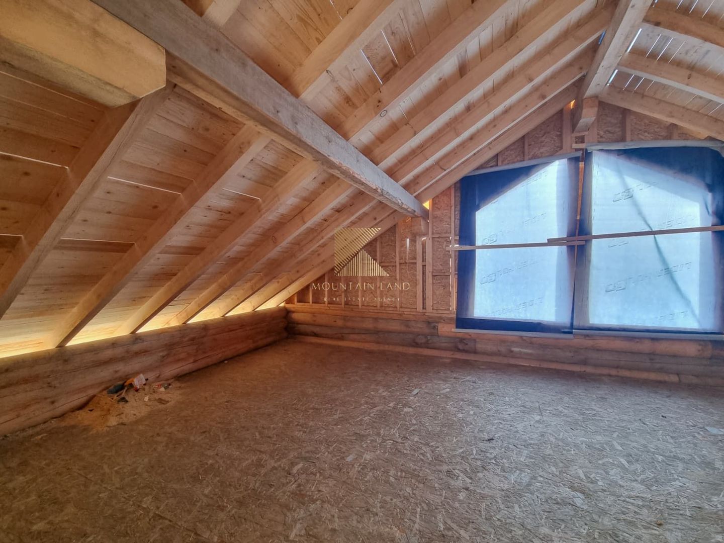 Cabana din bușteni la rosu pe teren 722 mp, Bod COMISION 0 - Poză 13