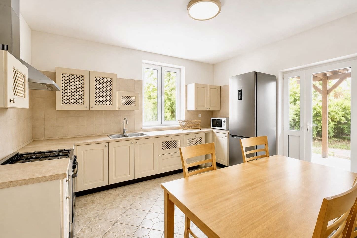 Apartament 4 camere, 132 mp, parter inalt, Piata Catedralei - Poză 1