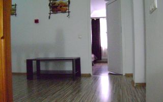 Pensiune de vanzare P+E Busteni - central - Poză 20