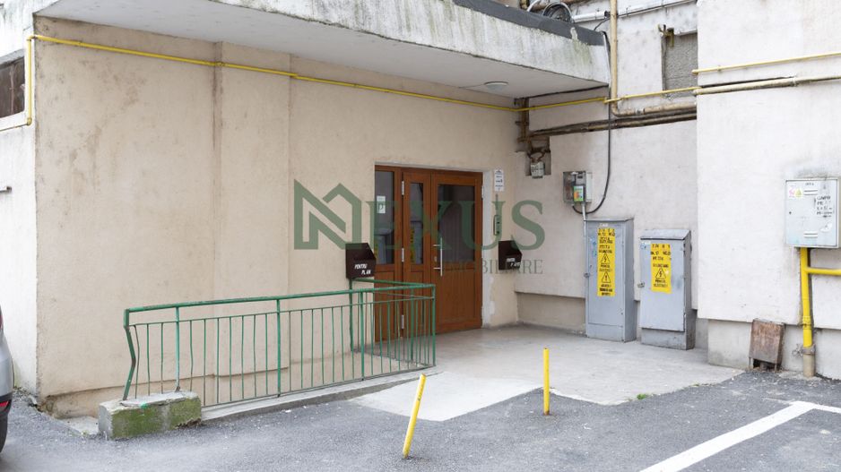 Apartament 3 camere de vânzare, Ultracentral, Bacău - Poză 24