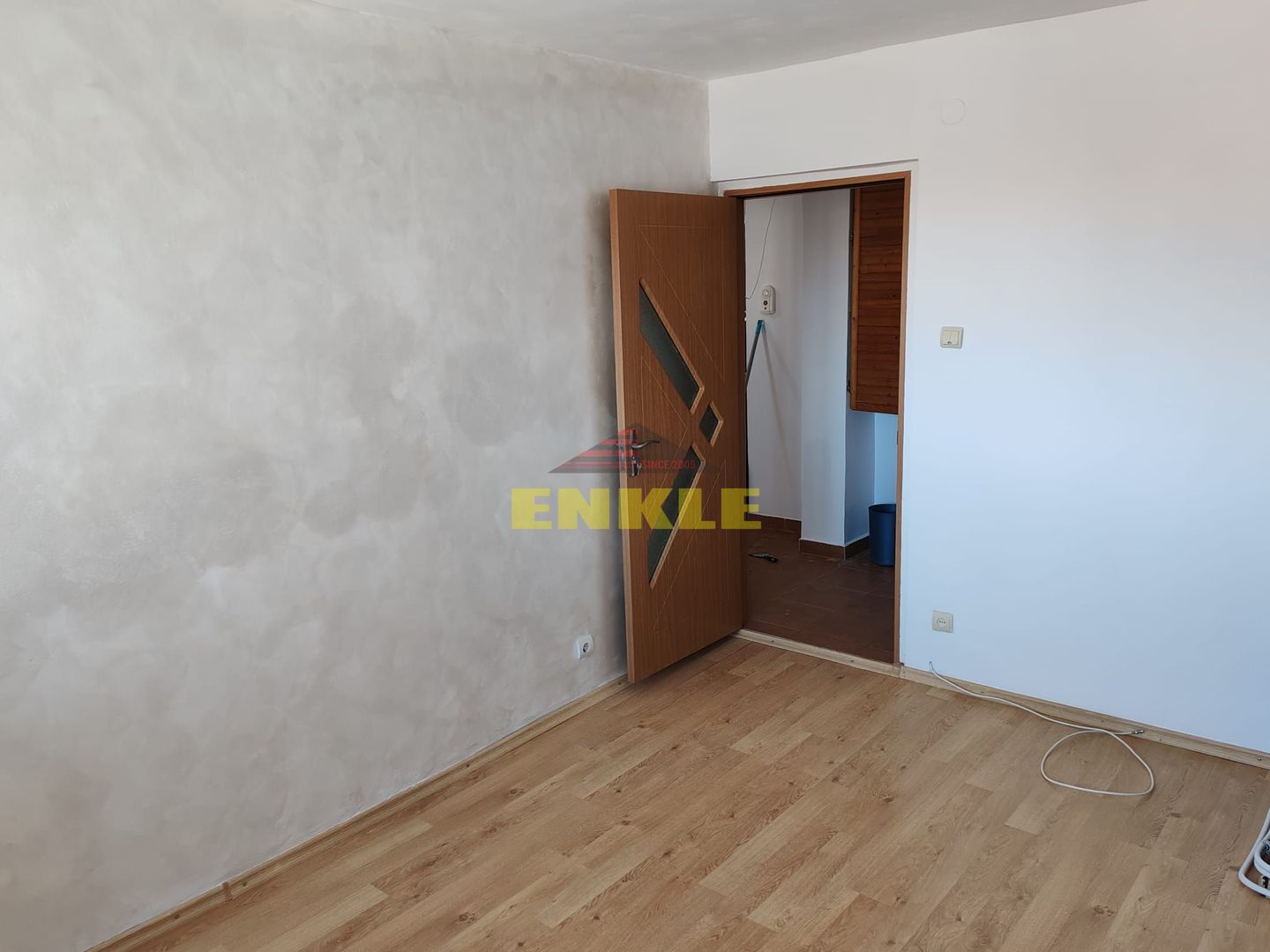 De vanzare apartament cu 3 camere, zona Aleea Nucului - Poză 2