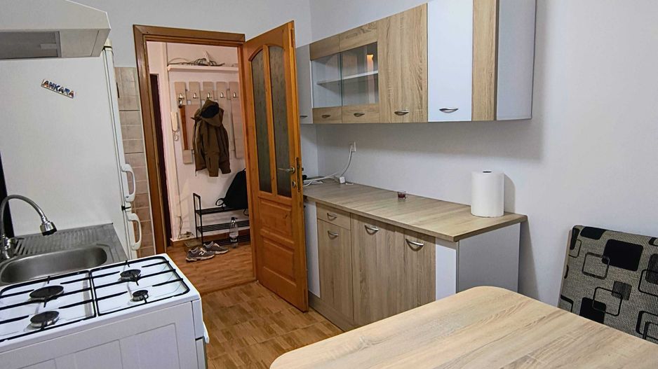 Proprietar, inchiriez pe termen lung Apartament 2 camere | Zona Lunei - Poză 3