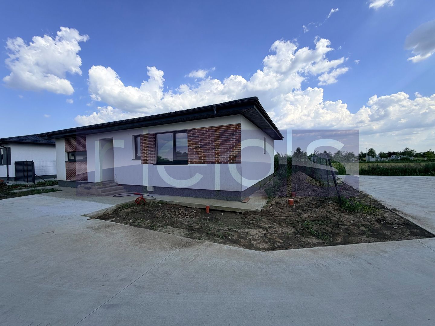 CASA INDIVIDUALA  | 3 DORMITOARE | CURTE PROPRIE | TUNARI - Poză 4