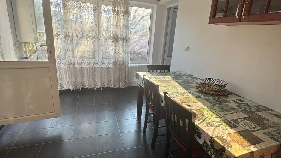 Casă de vânzare – Strada Crinului - Poză 5