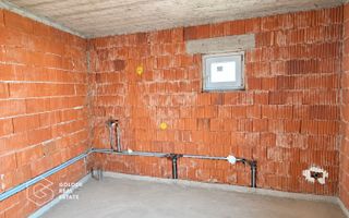Casa cu 5 camere la rosu, nou construita, Sagu/ sau schimb cu apartament - Poză 7