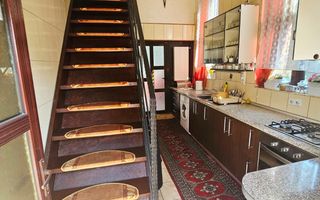 🏡 Casă spațioasă cu 9 camere în Strejnicu – pentru locuință, birouri - Poză 79