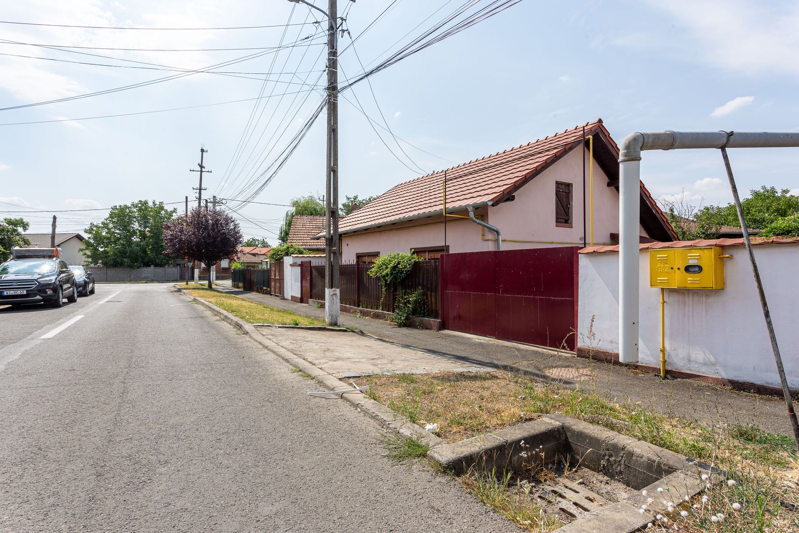 Casă cu 2 camere, renovată, în Bujac - Poză 3