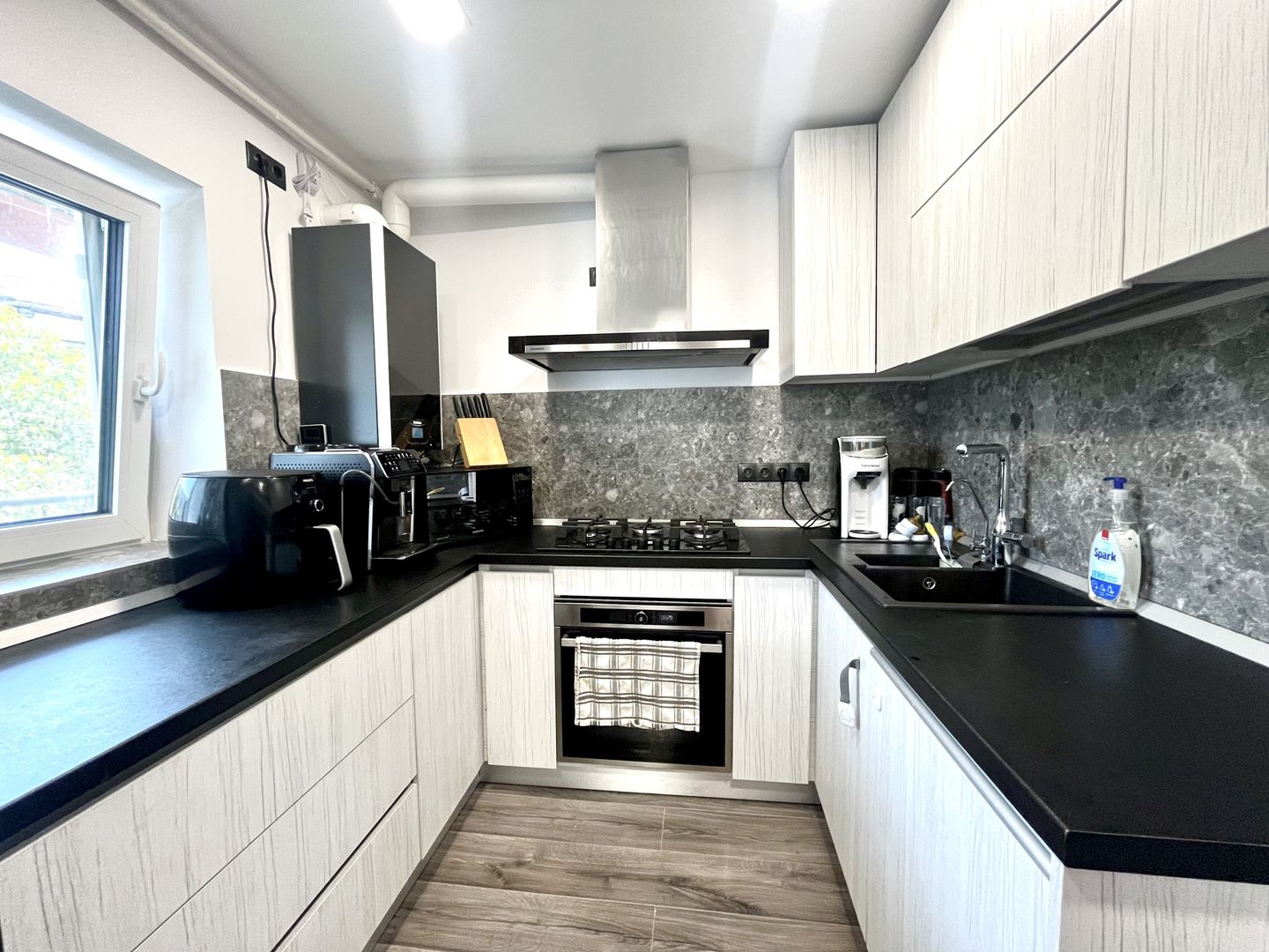 Apartament 3 camere, decomandat,  amenajat complet,  in zona Lipovei - Poză 1