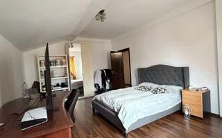 Vila spatioasa cu vedere spre lac Corbeanca - Poză 50