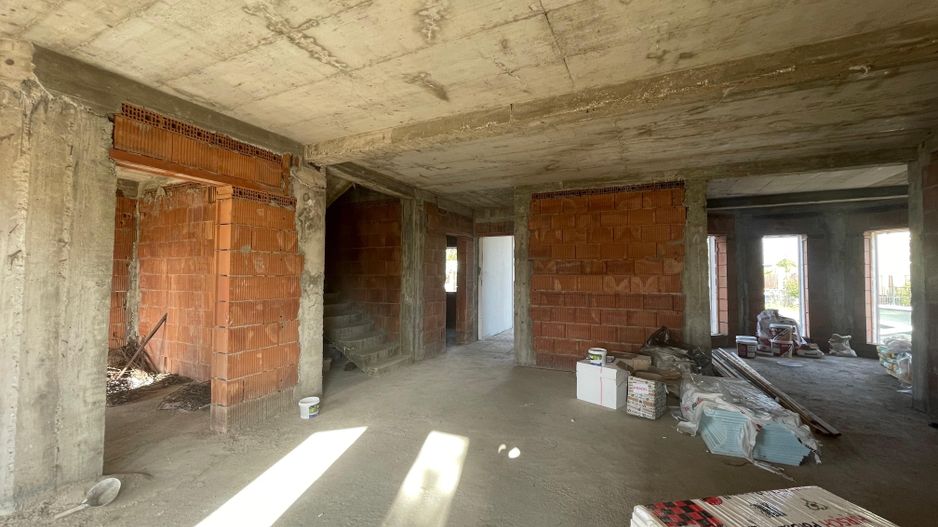 Casă individuală cu 6 camere și teren generos de 735mp |Moșnița Veche| - Poză 2