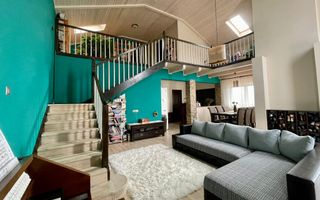 Casa Superba cu multe oportunitati si cu o panorama extraordinara - Poză 13