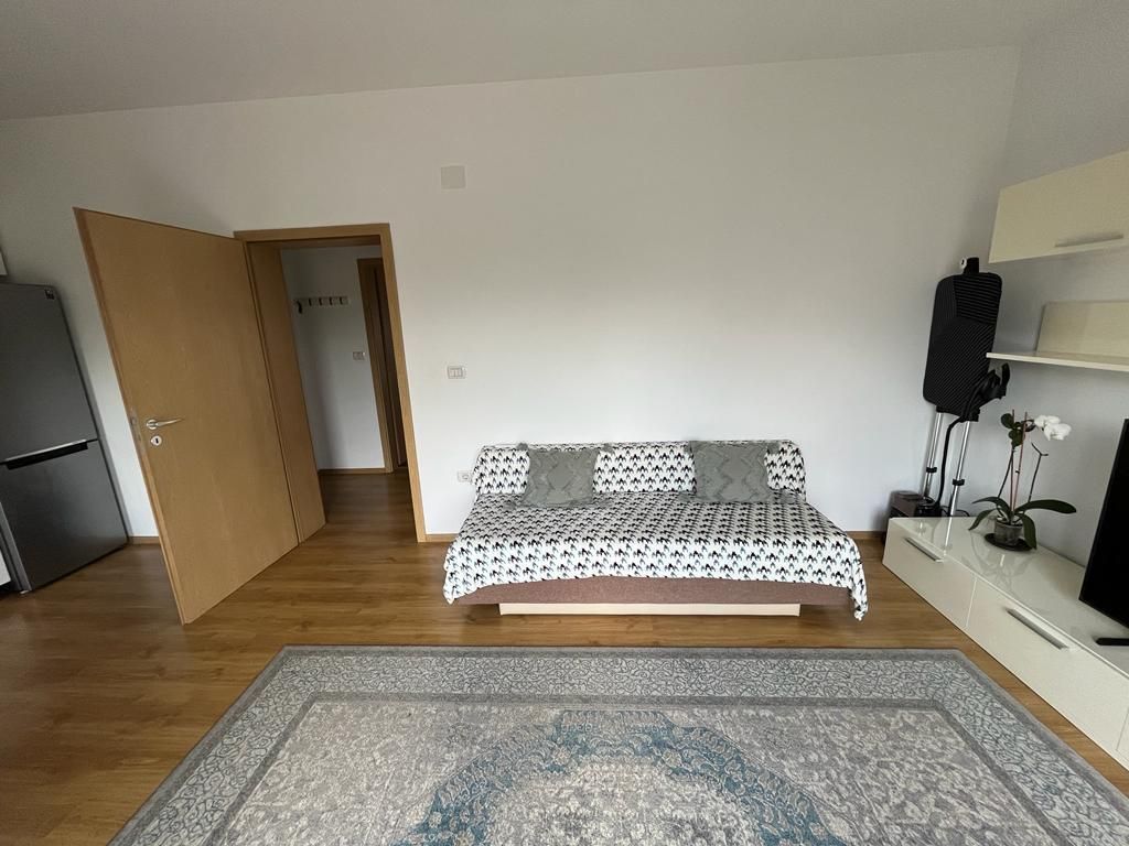 Apart bloc nou etaj 1, Complex -Judetean +loc parcare - Poză 22