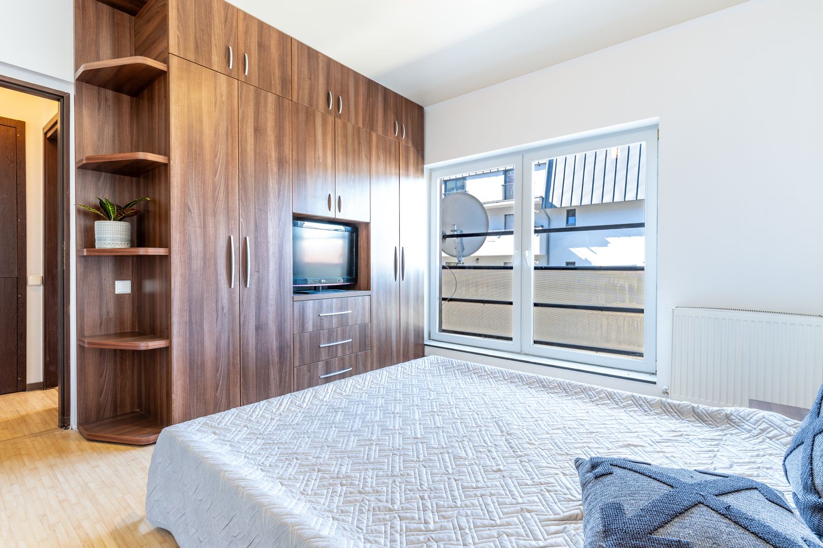 Apartament cu 2 camere, 53MP, Garaj, Boxa, Comision 0% - Poză 1