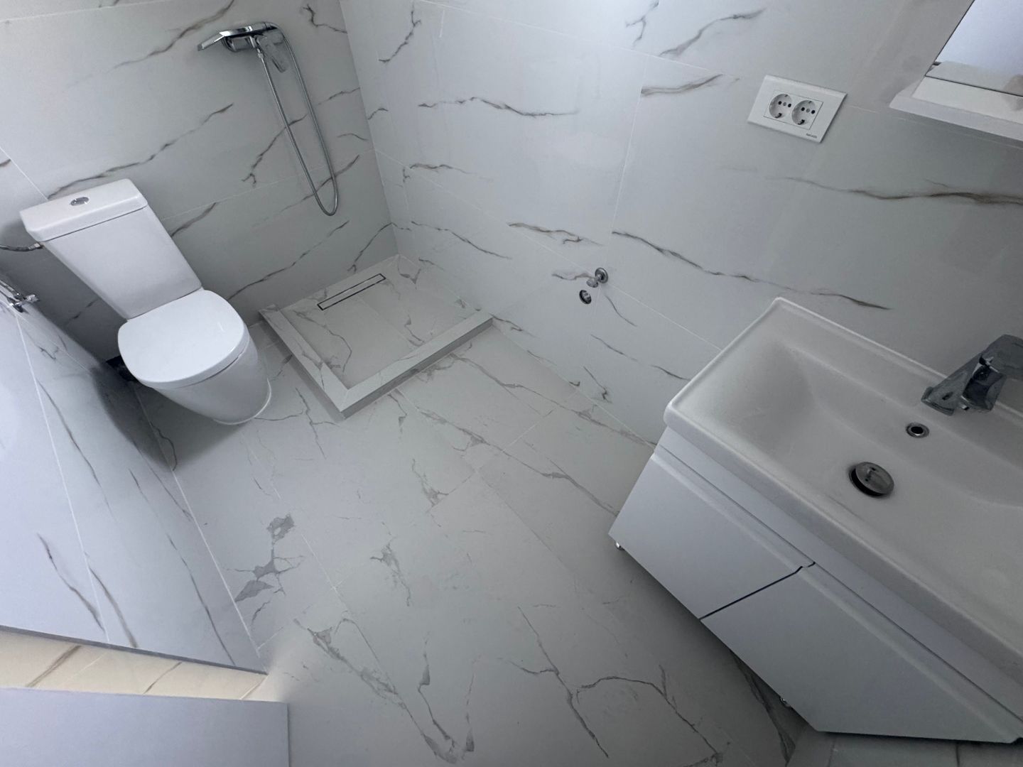 Apartamente GATA Otopeni central 2 camere, PARCARE SUBTERANA - Poză 4