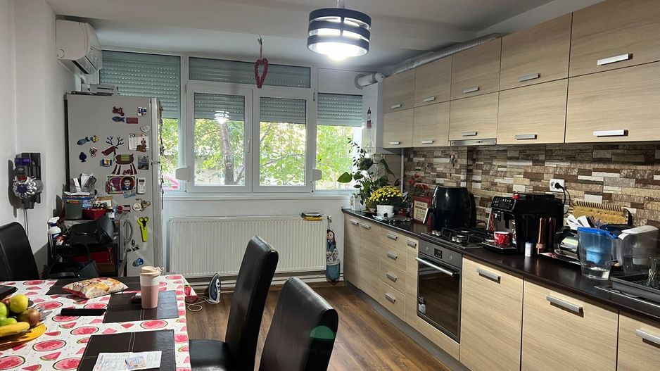 Apartament 3 camere de vanzare – Tiglina 2, parter, lânga Liceul Pedagogic - Poză 1