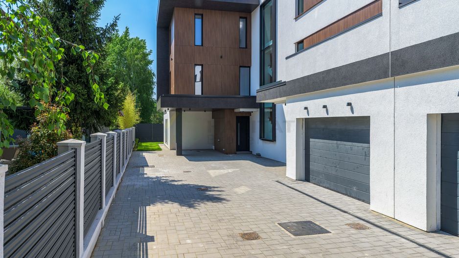 VILA IANCU NICOLAE, stil mediteranean, 5 dormitoare, 3 terase, gradina - Poză 10