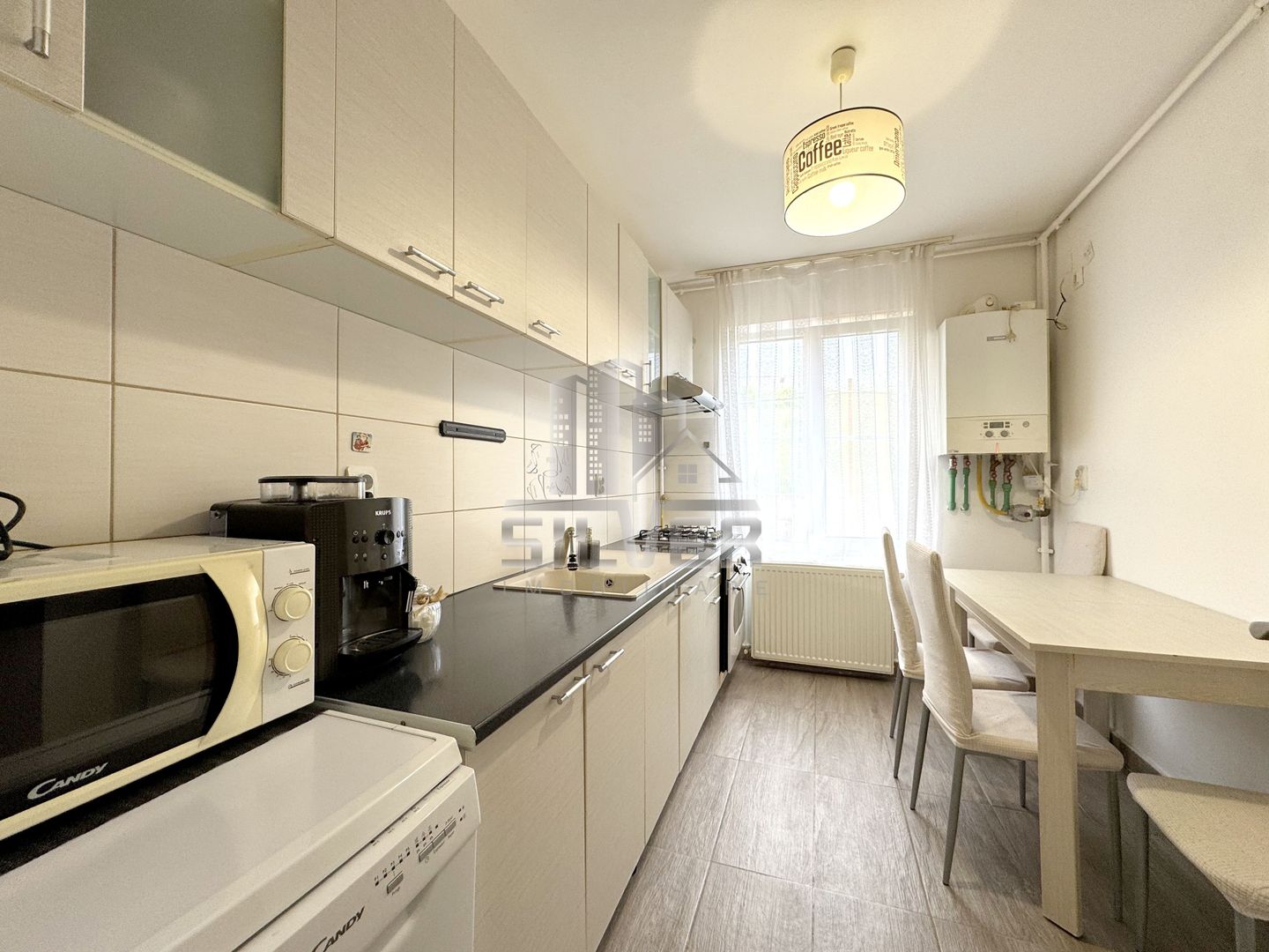 Apartament dec.cu o camera /36 mp/zona strazii Privighetorii. - Poză 4