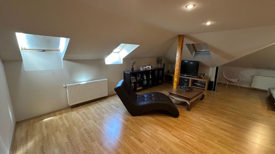 Casa Parter + Mansarda în Braytim - Poză 27