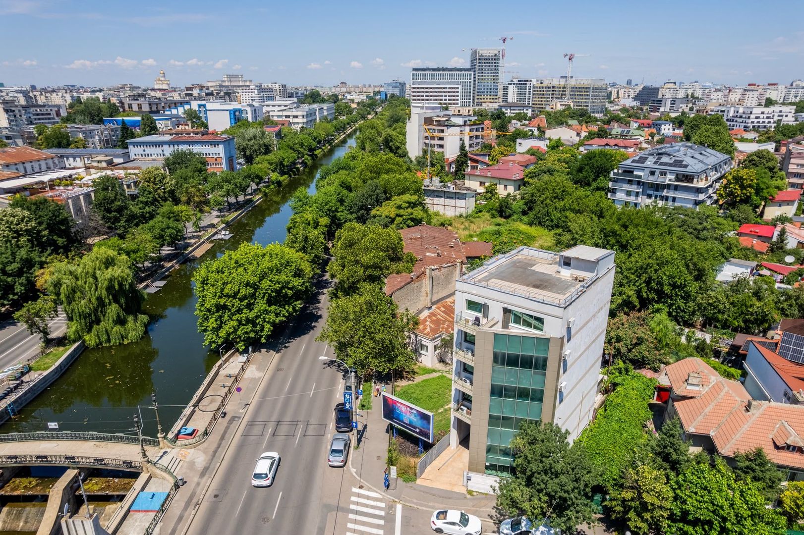 Clădire de birouri premium în zona Timpuri Noi - Poză 9