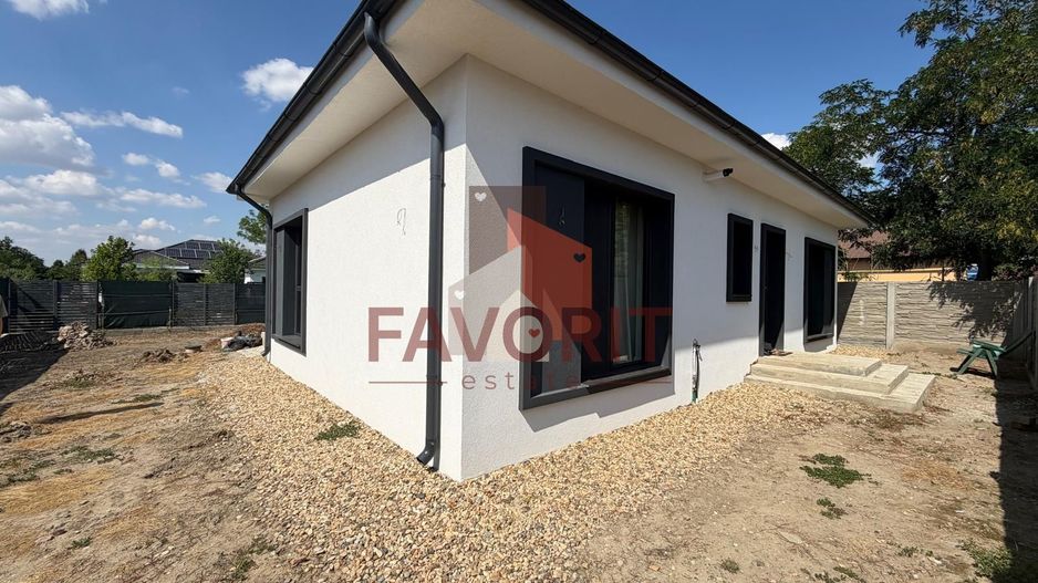 Casă Individuala | 3 camere | Toate utilitatile | Teren Generos | - Poză 1