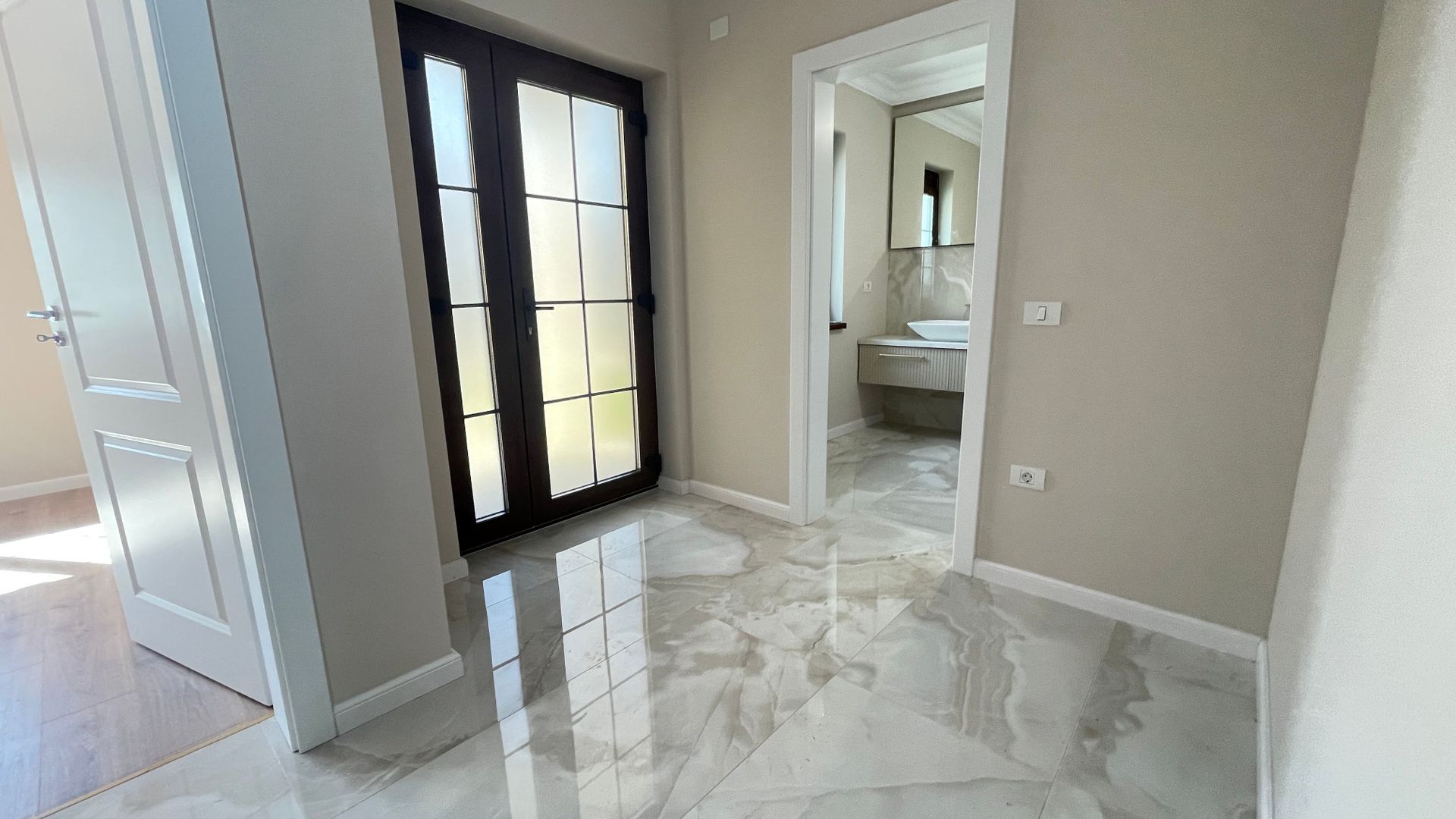 Duplex frumos si finisat modern in zona Mehala - Poză 5