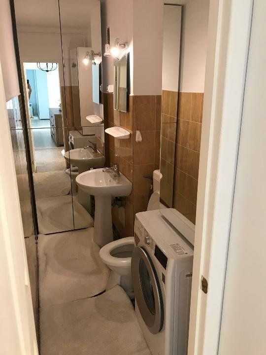 Apartament spatios Romana - Poză 12