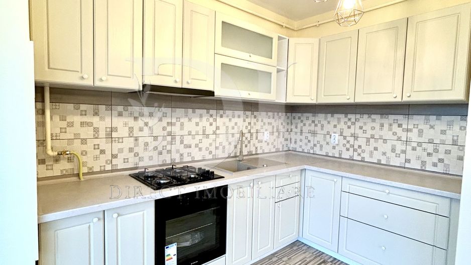 Apartament 3 camere, de vanzare  in Zona BMW / Floresti - Poză 1