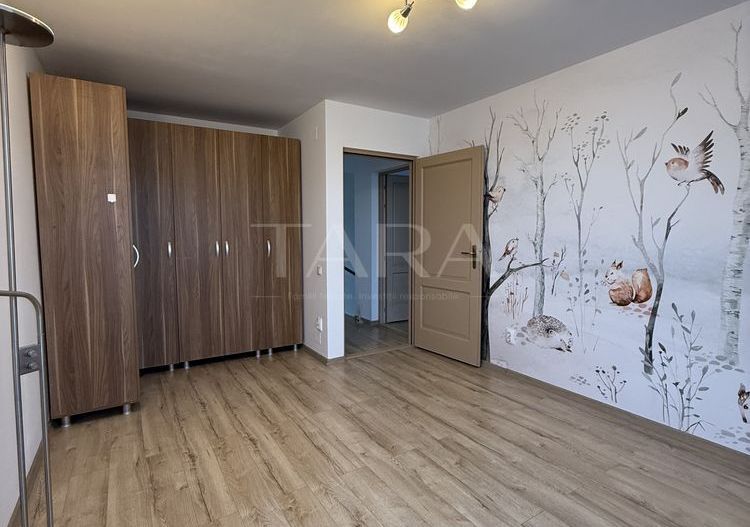 Duplex modern cu grădină amenajată în Europa - Poză 6