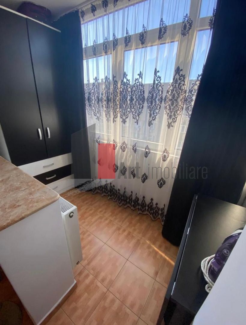 Apartament 2 camere Moinesti - Poză 3