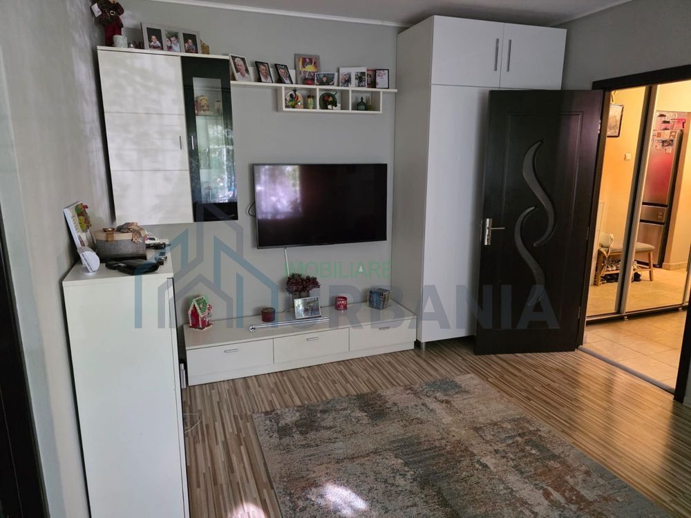 Apartament 3 camere renovat, Podu Ros, Iasi - Poză 1