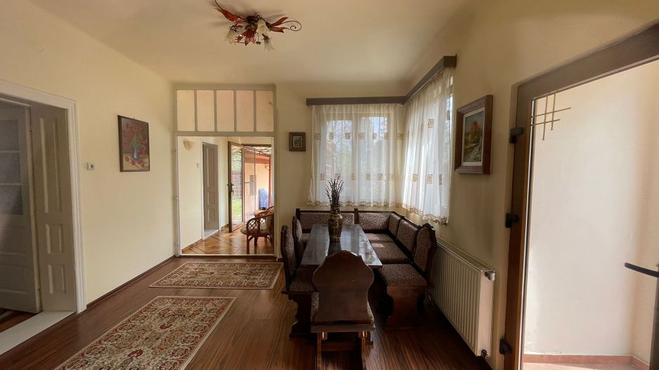 Casă de vânzare în Vașcău–natură, liniște și confort modern- 72000 Eur - Poză 7