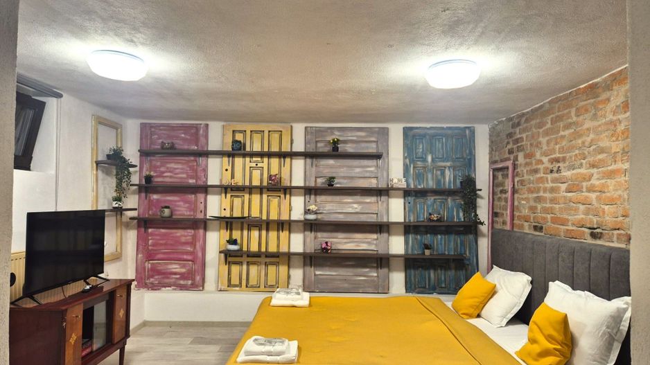 Exclusivitate - Zona Afi, garsonieră la casă - Poză 1