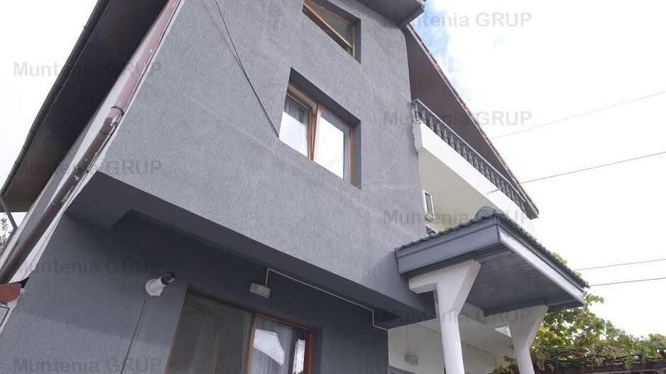 DOBROESTI - Str. Doinei, vila P+E+M, 6 camere, 3 bai cu fininsaje LUX - Poză 24