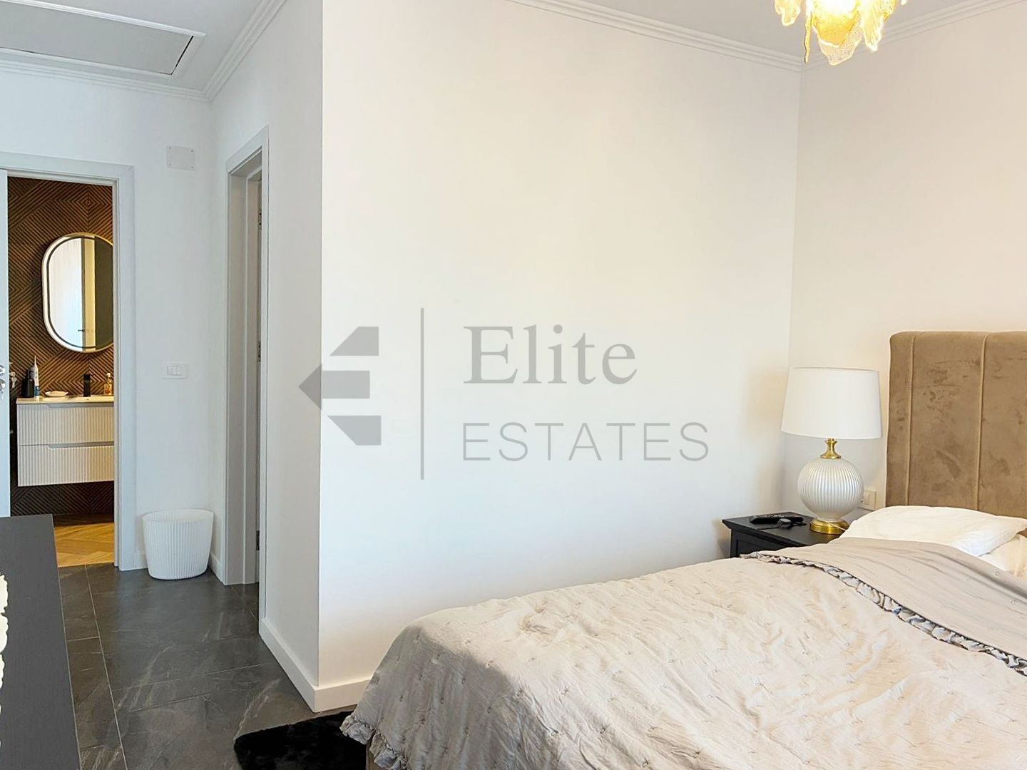 Casa premium cu 4 camere in Cartierul Episcopia din Oradea - Poză 9