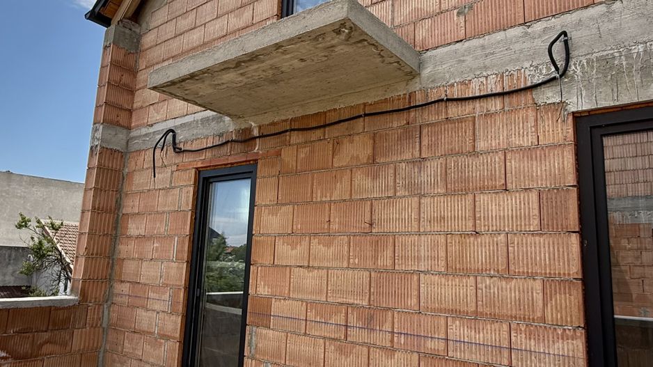 PROIECT DEOSEBIT CU GARAJ- LA ROSU - Poză 12