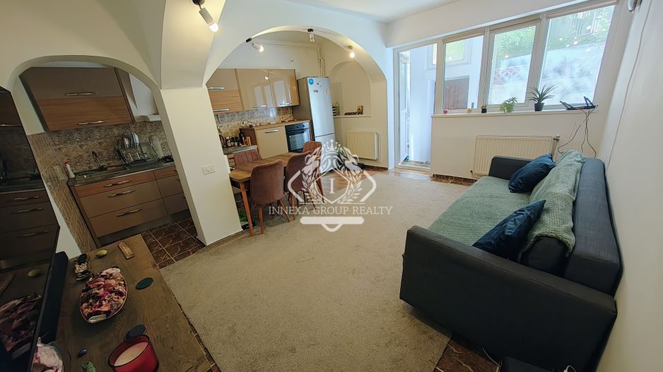 Dacia - Cartierul Armenesc | Casa 4 camere dispusă pe 3 niveluri | Terasa - Poză 1