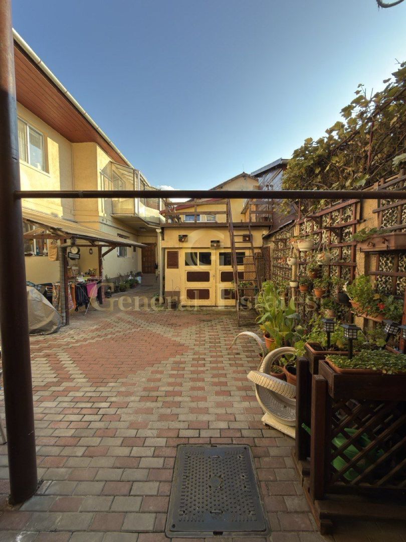 Apartament spatios cu 3 camere - Poză 10