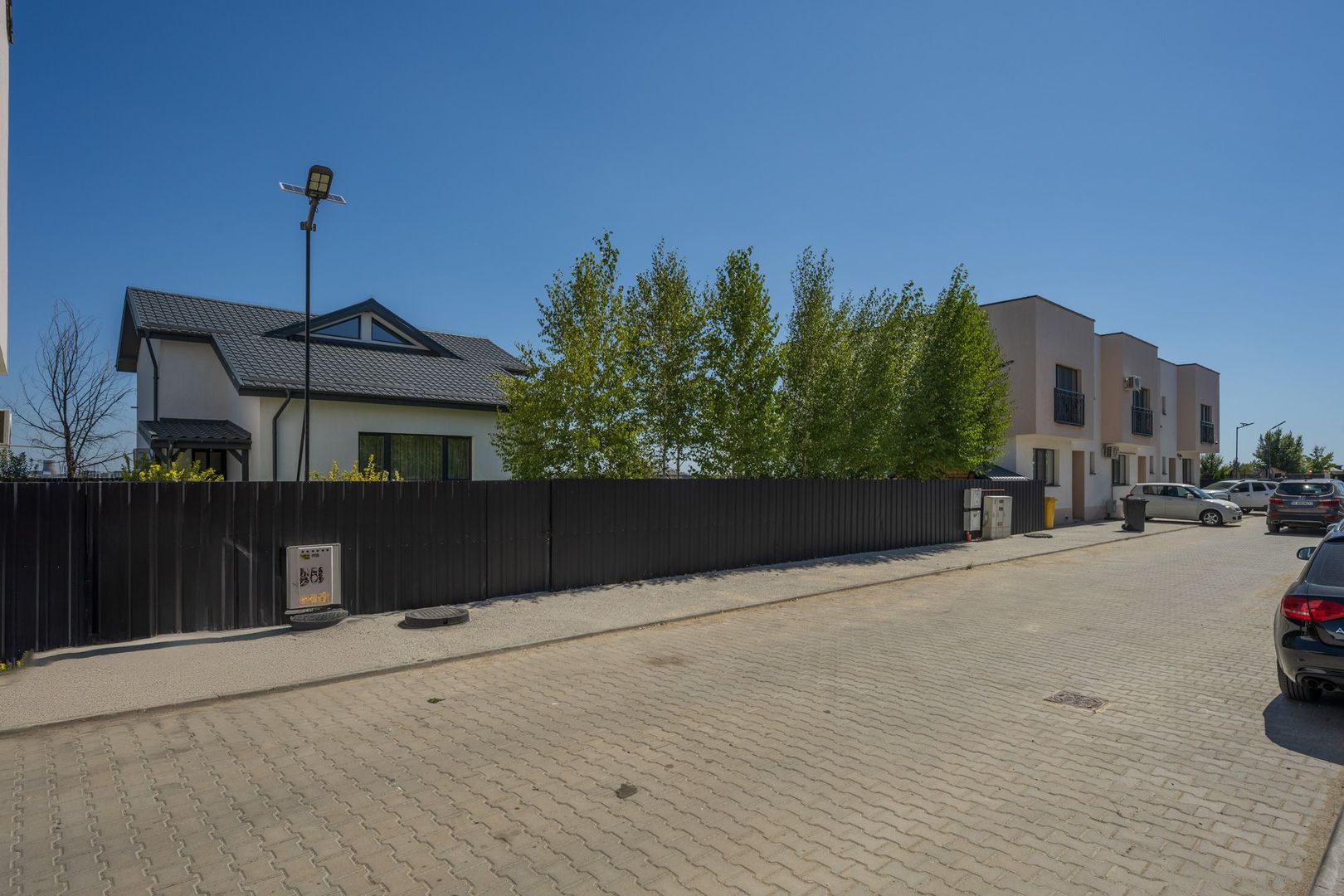 Casa cu Mesteceni!  Complex Lalelelor Domnești - Poză 3